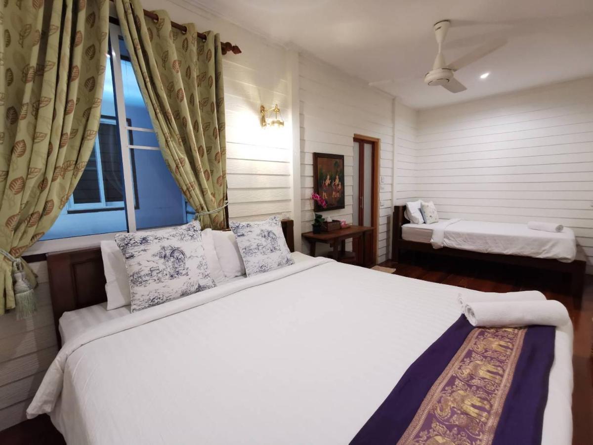 Tavee Guesthouse Bangkok Esterno foto